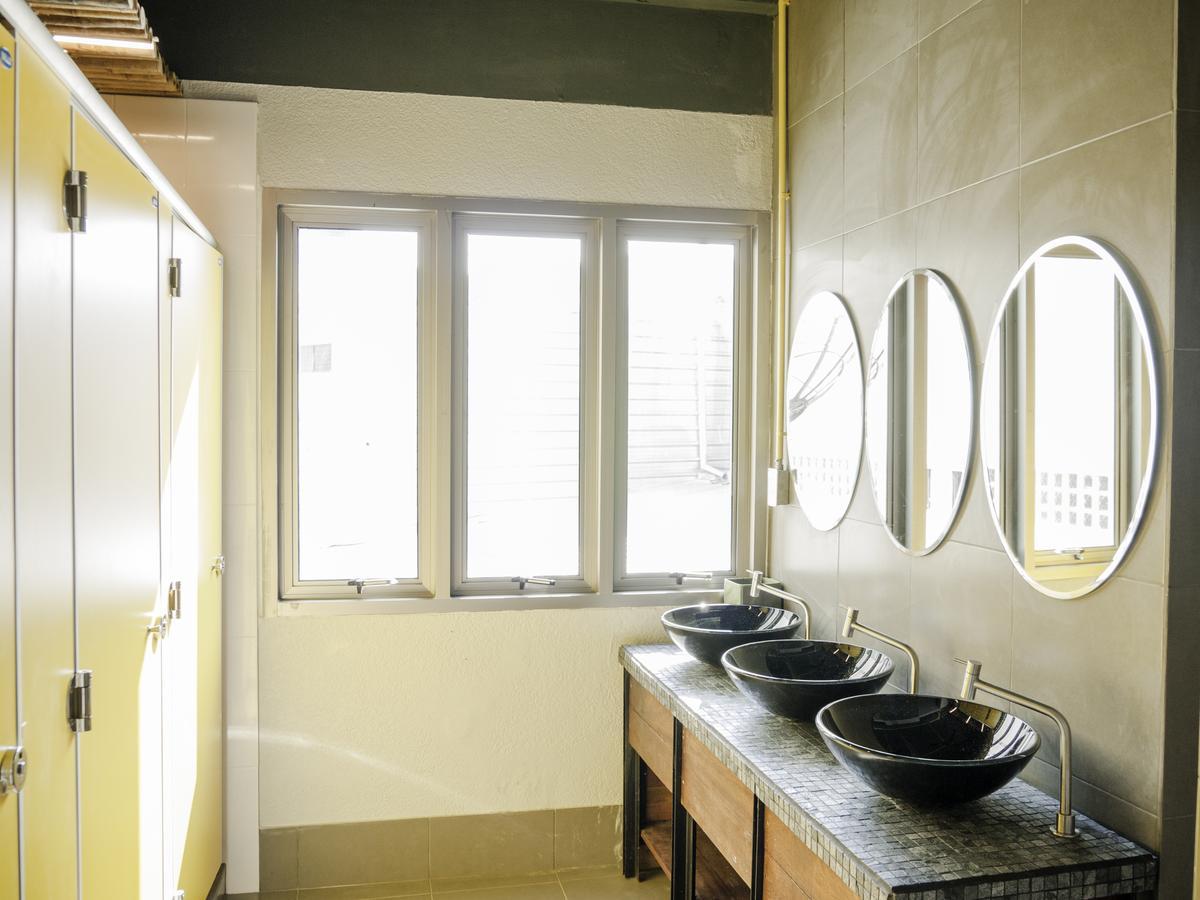 Whereder Poshtel Udon Thani Exterior foto